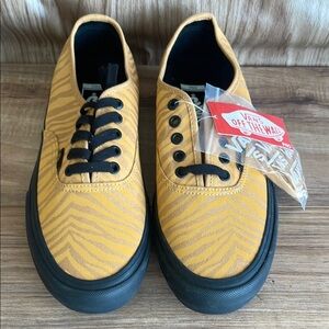 NEW VANS AUTHENTIC PRO REFLECTIVE TIGER BLACK US MEN SIZE 7.0/ WOMEN 8.5